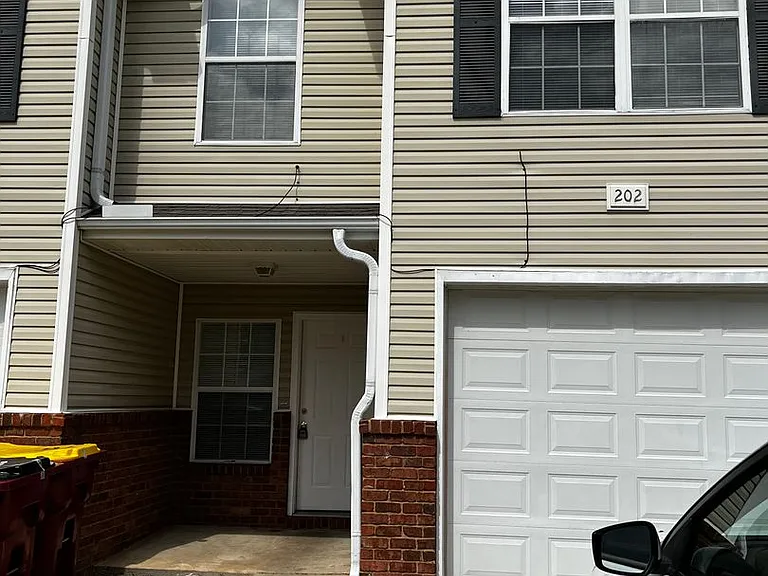 202 Johnson Ct — Photo 1