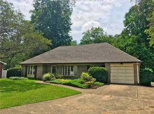 7 Beachview Dr, Saint Albans, WV 25177