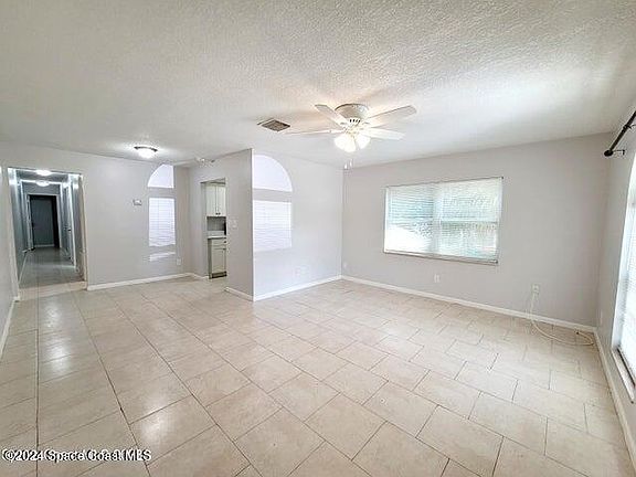 4th image of 419 Audubon Dr APT A