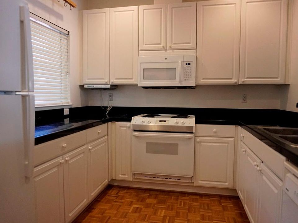 1st image of 2975 Park Blvd #X102