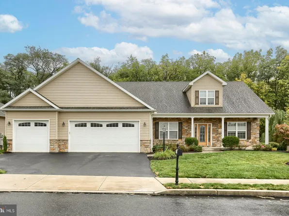 67 Franklin Dr, Mechanicsburg, PA 17055
