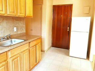 32-37 43rd St #1AA, Astoria, NY 11103