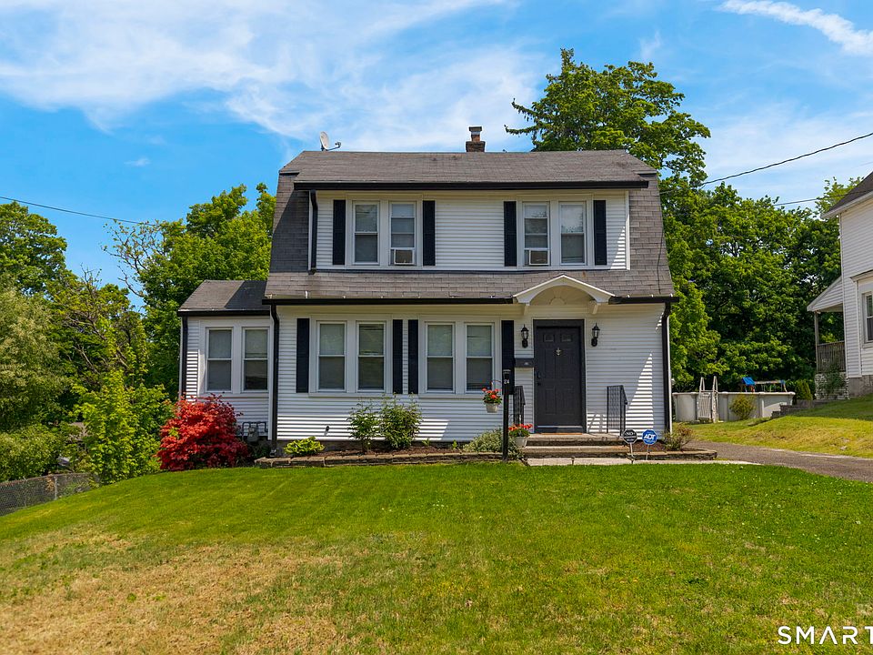 1st image of 24 Pleasant Avenue