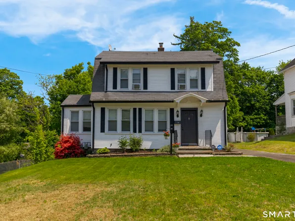 24 Pleasant Avenue, Naugatuck, CT 06770