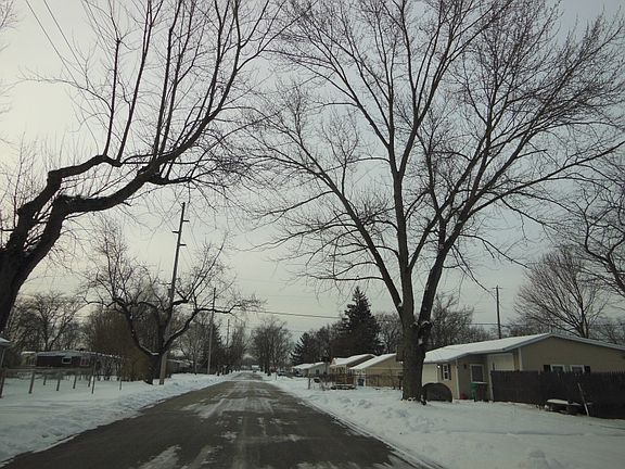 4th image of 1625 Clarendon Ave