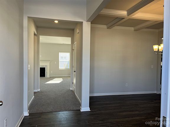 3rd image of 4052 Starfire Ln #122