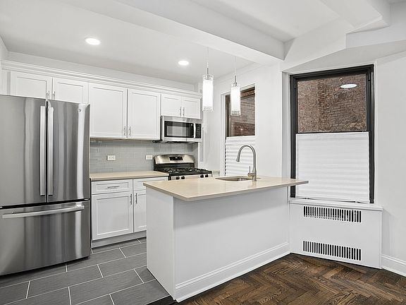 4th image of 330 E 79th St APT 1B