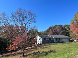 1035 Greiner Dr, Zanesville, OH 43701