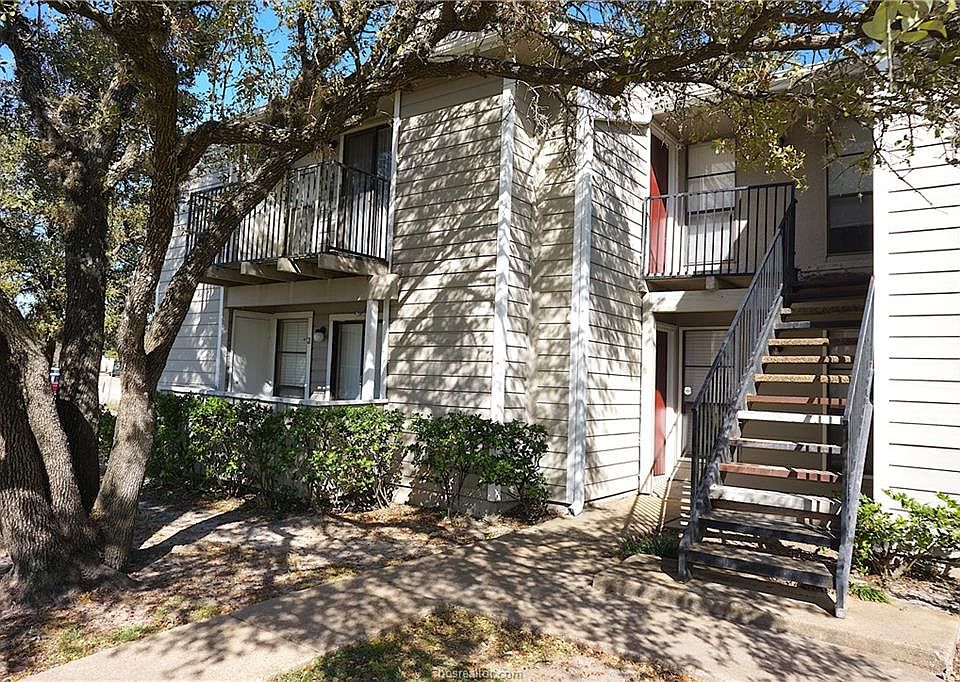 1st image of 1901 Holleman Dr #210