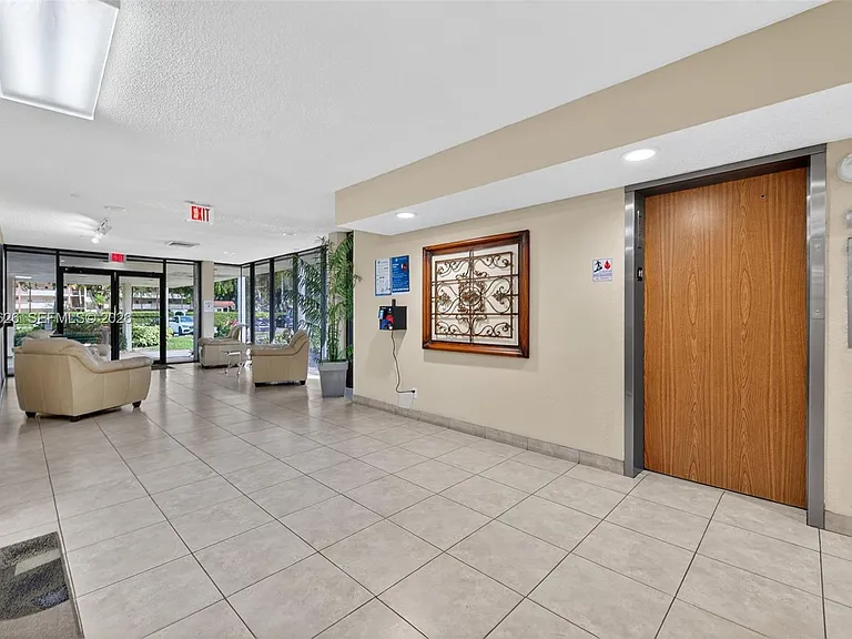 8900 Washington Blvd #410 — Photo 78