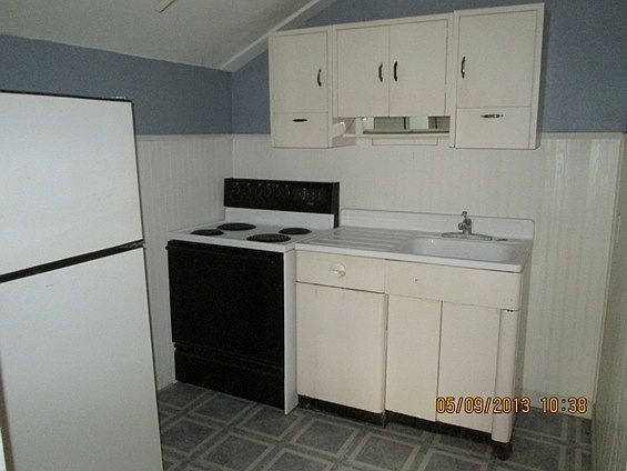 2nd image of 1503 1/2 Noble St
