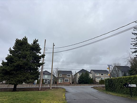 4th image of 16305 SE Petrovitsky Rd