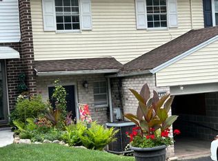 839 Rabbit Ln, Reading, PA 19606