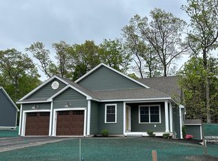 33 Juliana Ave, Nashua, NH 03064