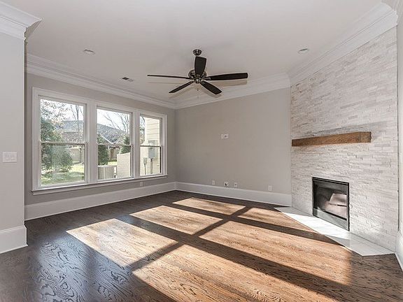 The Linville - Living Room