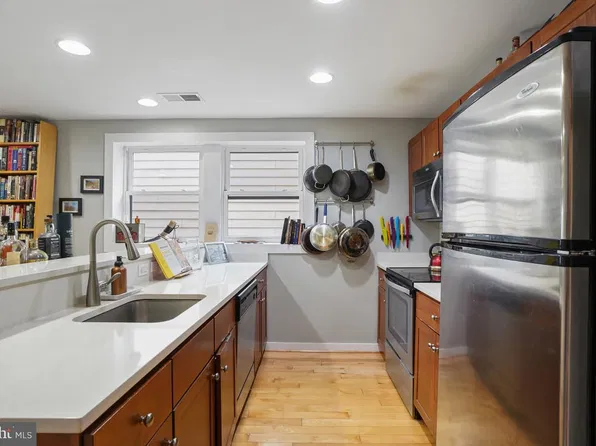 732 Lamont St NW APT 203, Washington, DC 20010