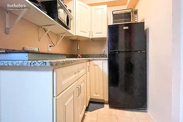 Rented by Sotheby's International Realty | media 8