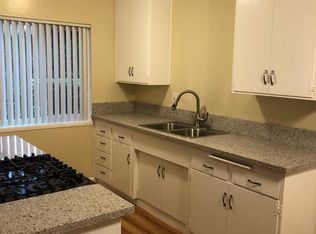 444 N Euclid Ave APT 10, Pasadena, CA 91101
