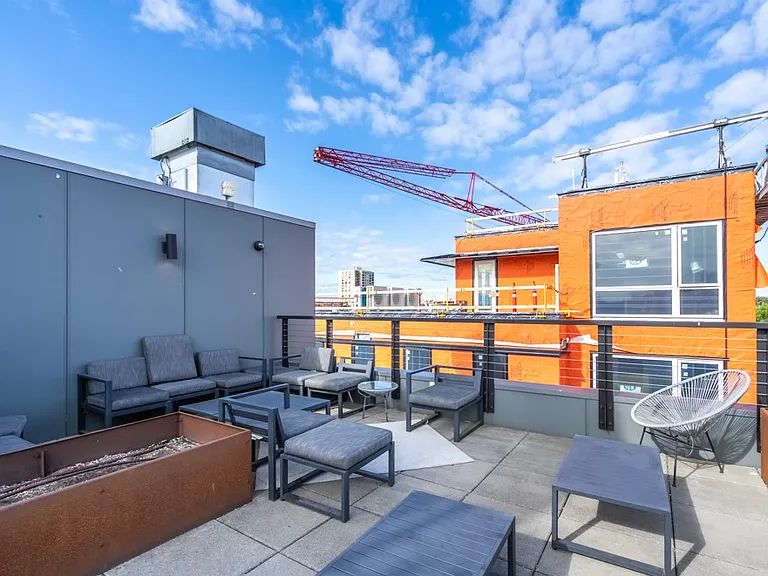 5001 Brooklyn Ave NE — Photo 16