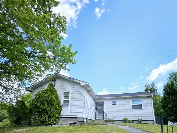 301 E Forest Ln, Oak Ridge, TN 37830