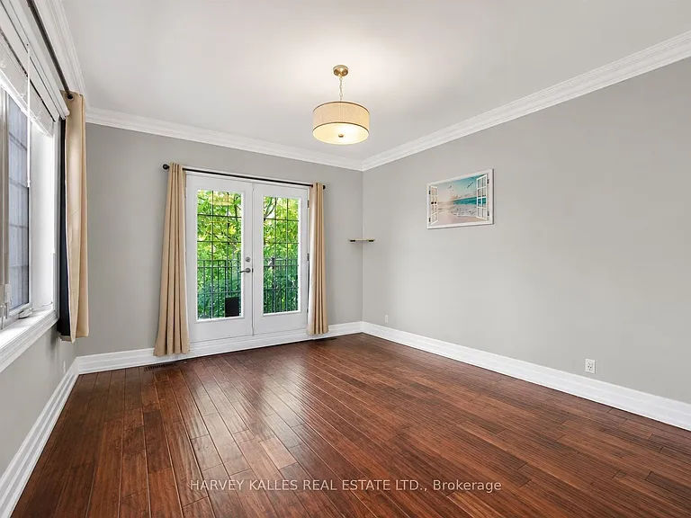 17 Lockheed Blvd — Photo 29