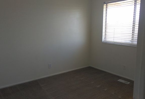 5th image of 2724 S Edison St