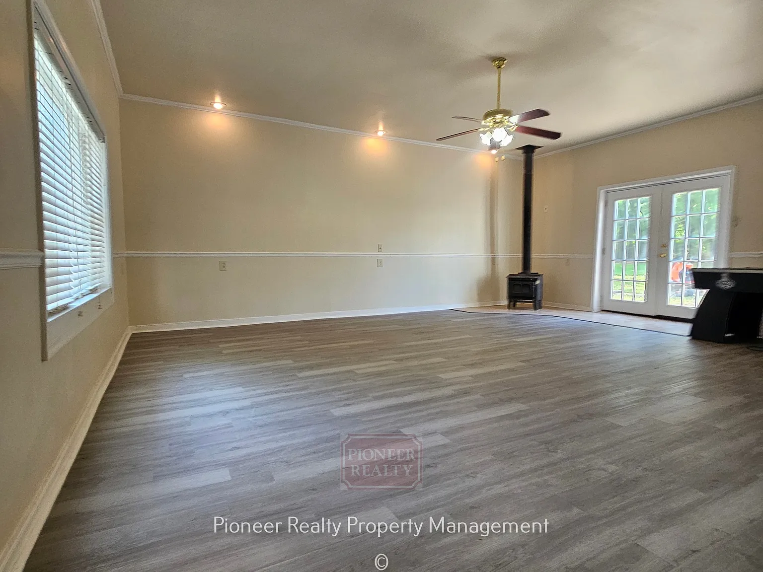 143 E Antietam St — Photo 2