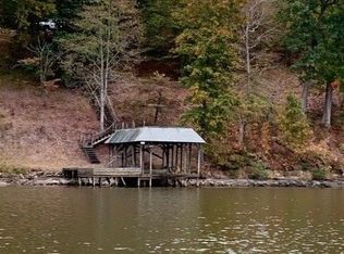 605 Lakeshore Rd, Leasburg, NC 27291