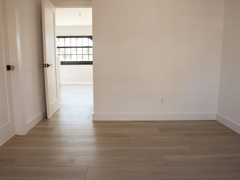 317 Ocean Park Blvd — Photo 54