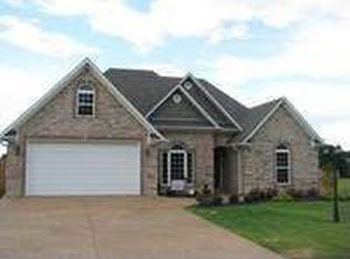 365 Meadow Brook Dr, Henderson, TN 38340
