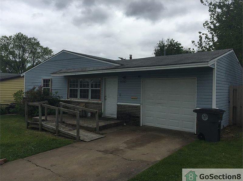 1st image of 1814 E Woodrow Pl