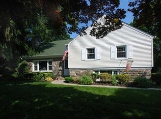 101 Charles Dr, Havertown, PA 19083