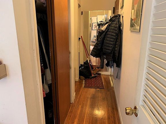 5th image of 153 W 74th St APT 4B