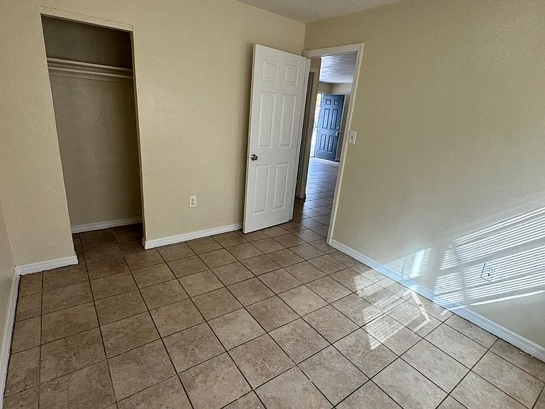 1209 Polk St — Photo 12