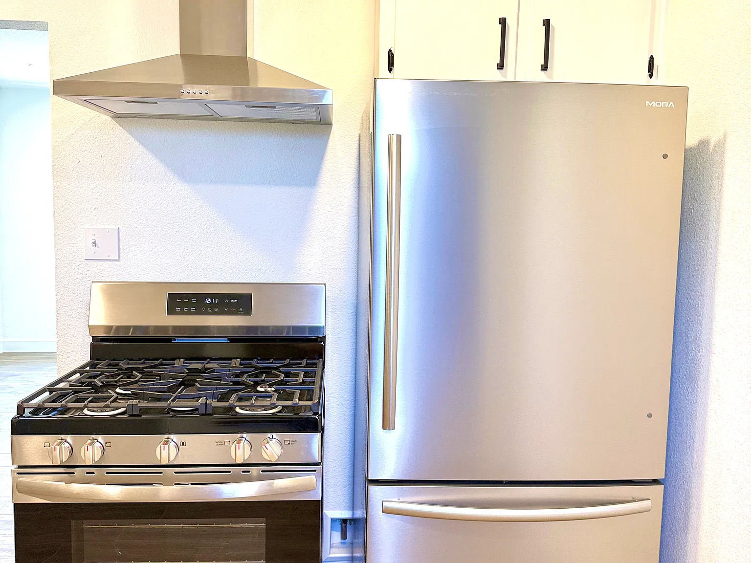 2 bed, 750 sqft, $1,350 — Photo 3