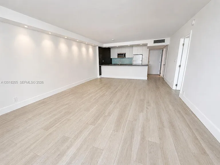 5 Island Ave #9B — Photo 4
