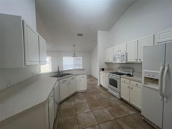 3rd image of 2223 Rio De Janeiro Ave