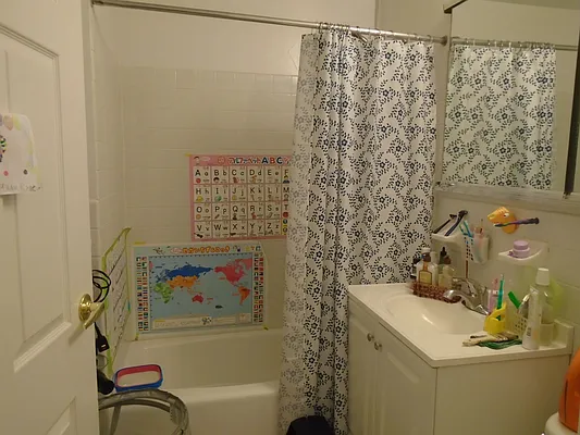 Rented by 18 REALTY | media 31
