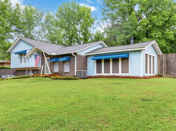 704 Hillcrest Rd, Adamsville, AL 35005