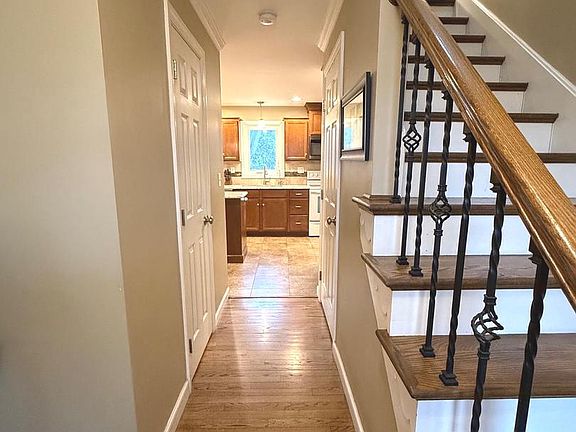 2nd image of 901 Spring Garden St
