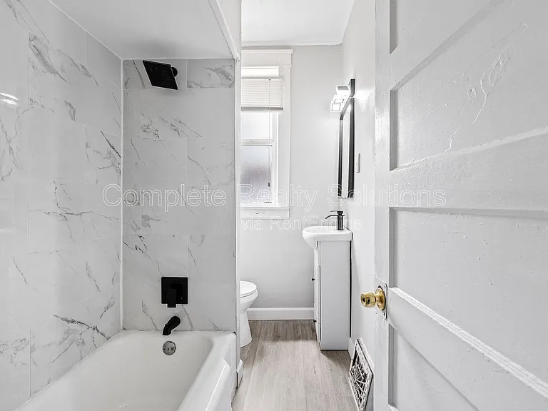 4222 S 38th St #4222 — Photo 12