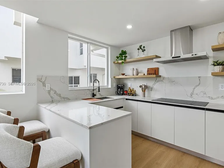 1975 Calais Dr #6 — Photo 12