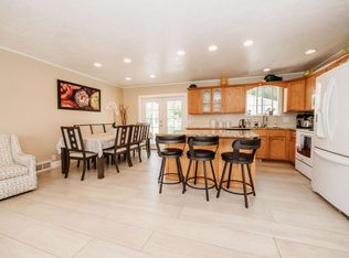 6123 S Rodeo Ln, Salt Lake City, UT 84121