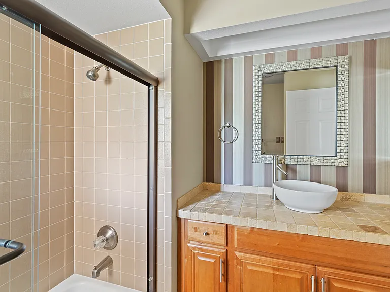 8127 Timber Lake Ln — Photo 21