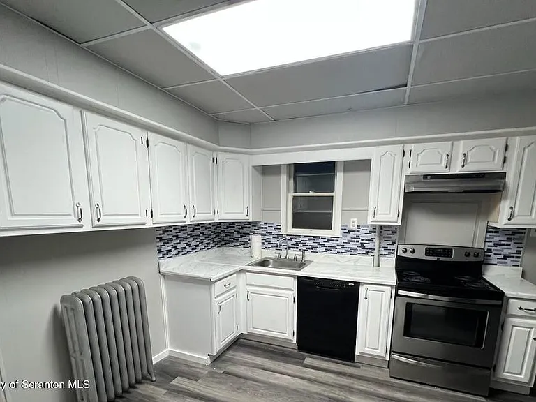 394 Tripp St #1 — Photo 10
