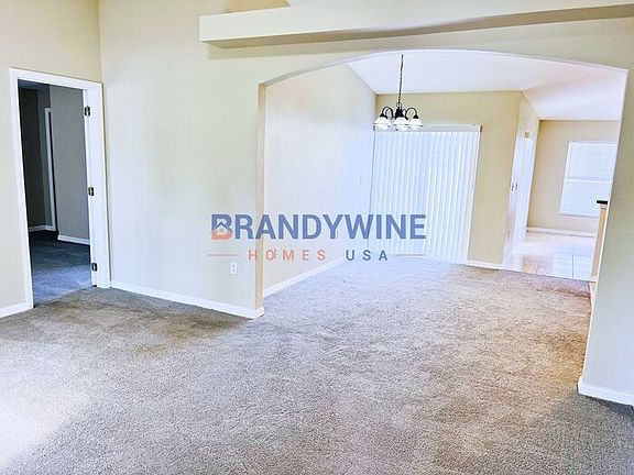 3rd image of 419 Mallard Ln