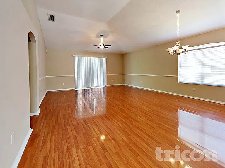 1219 Horsemint Ln — Photo 2