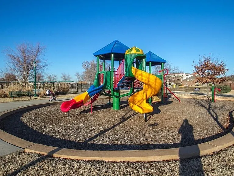 1716 Yellowthroat Dr — Photo 21