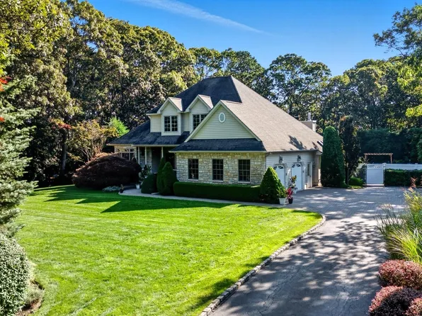 21 E Moriches Riverhead Road, East Moriches, NY 11940