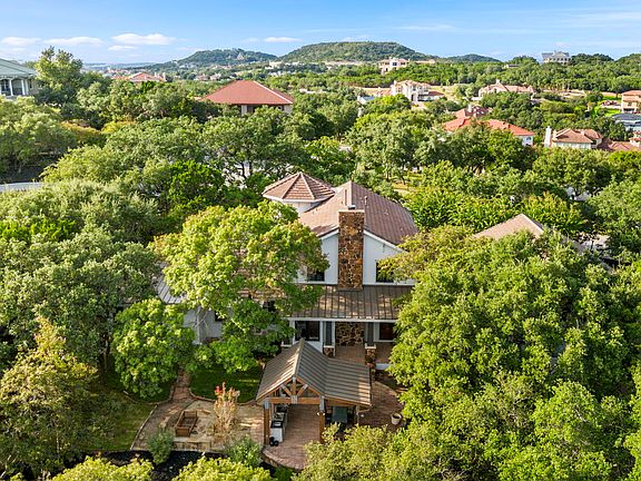 2nd image of 41 GALLERIA DR